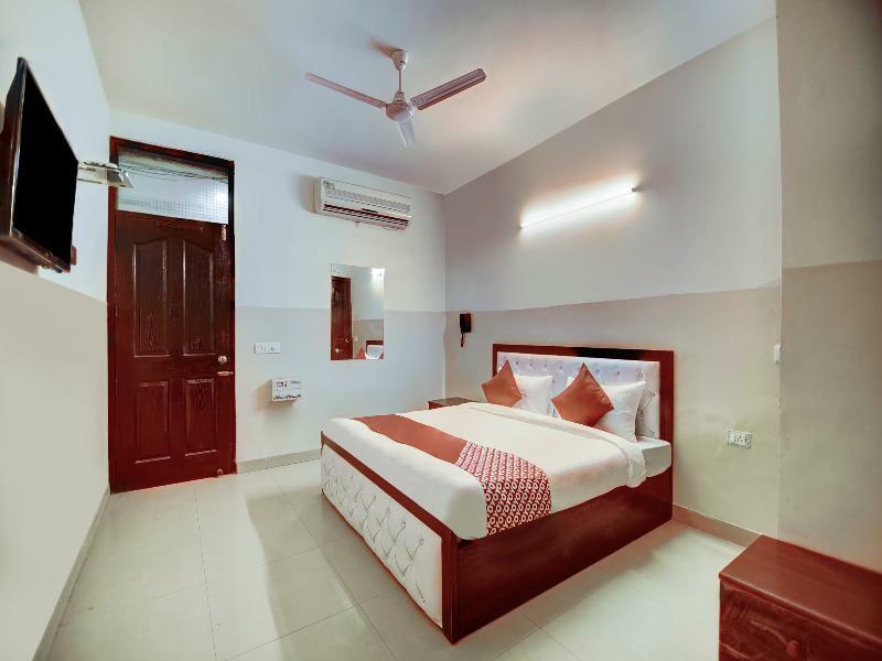 Oyo 28461 Royal Stay Inn Dillí Exteriér fotografie